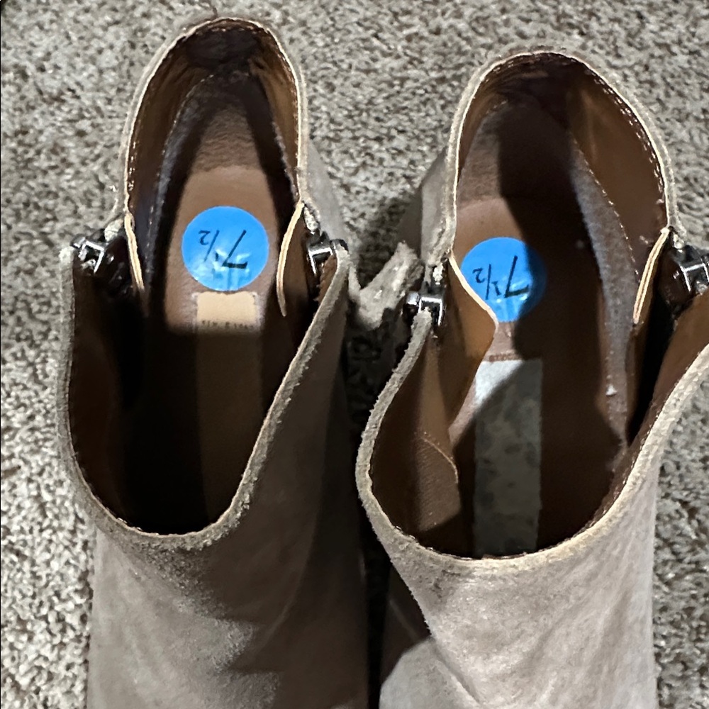 Frye Women's Cream Suede Ankle Booties - Picture 8 of 8
